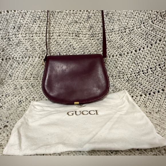 Vintage Gucci Burgundy Crossbody - Picture 5 of 12
